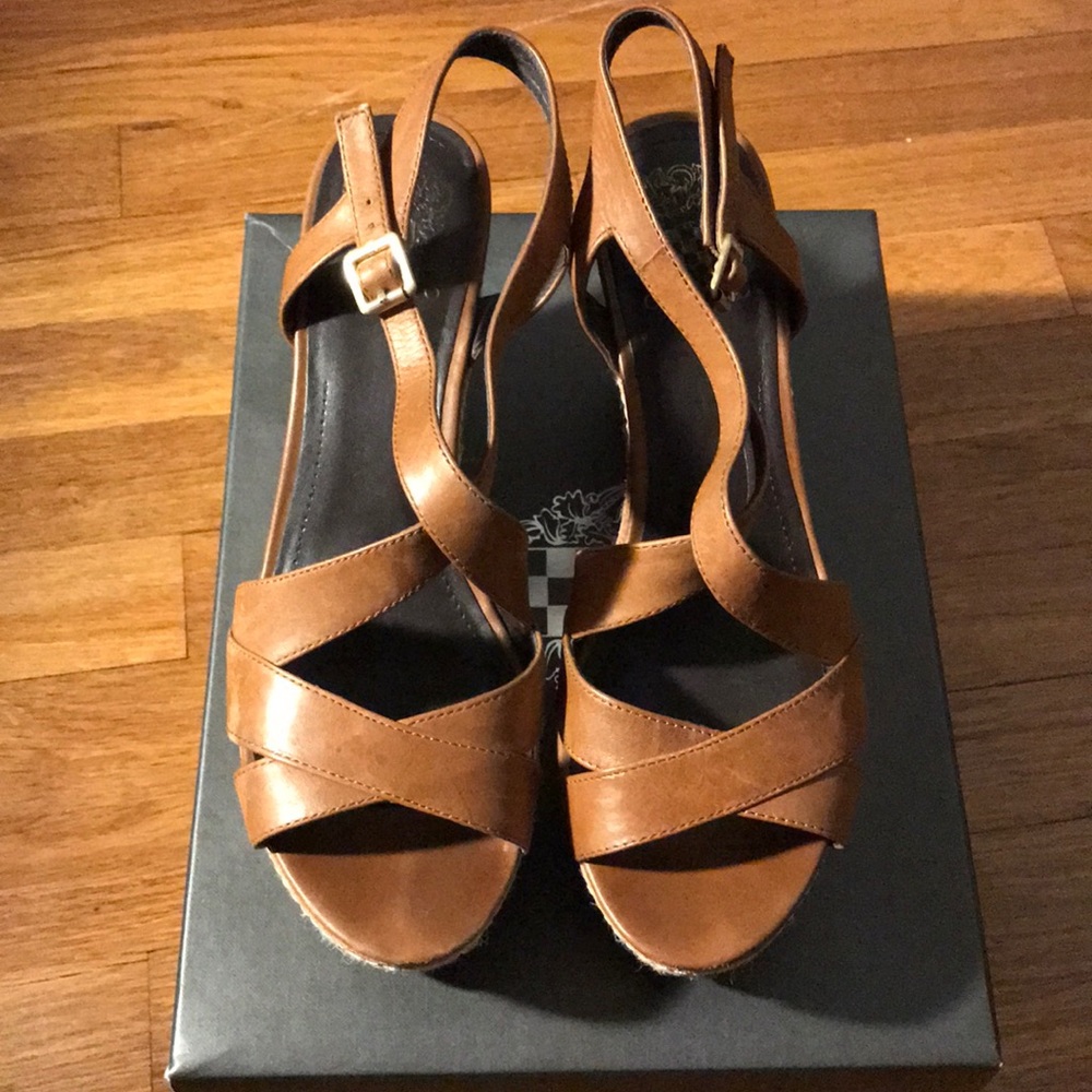 Vince Camuto sandals size 10 leather